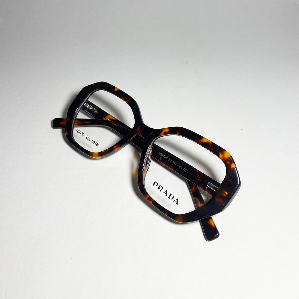 LEC 3001 Bold Geometric Tortoise